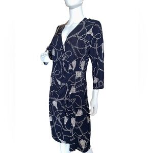 ANNE KLEIN
Beautiful dress with elegant chain pattern on navy background NWOT